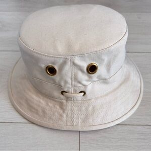 Tilley Endurables T1 Cotton Hat Neutral White UPF 50 22” sz 7 Made in Canada
